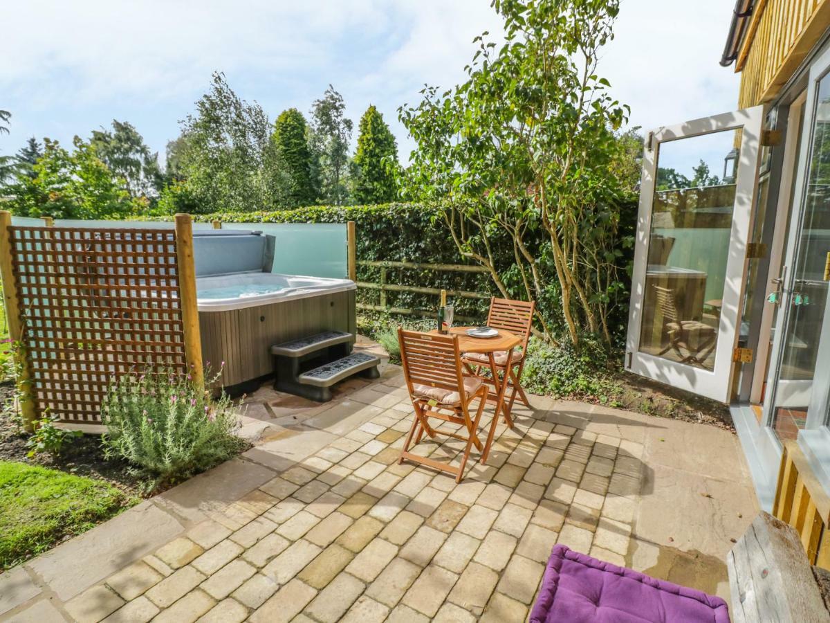Hen House View Villa Rugeley Exterior photo